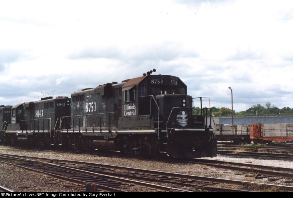 IC GP11 #8753 - Illinois Central